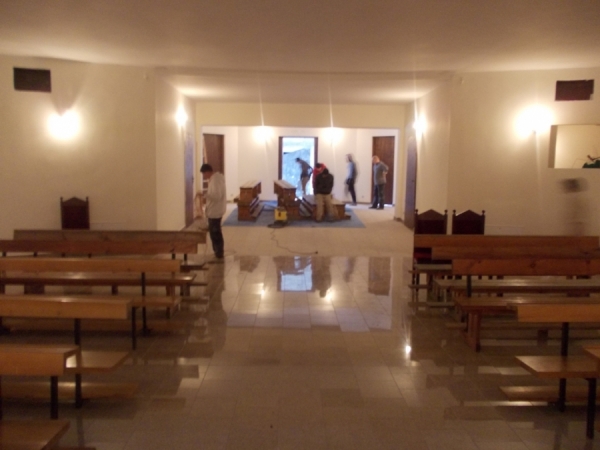 Przygotowania dolnego kościoła do Uroczystej Inauguracji