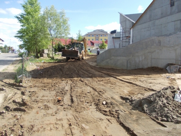 Zagospodarowanie placu przed kościołem